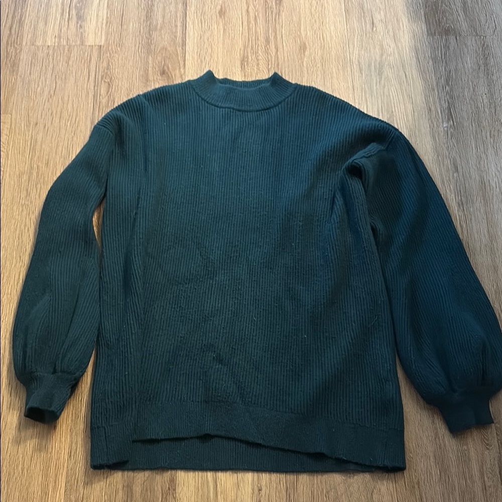 Guess Green Crewneck Sweater with Ribbed Cuffs